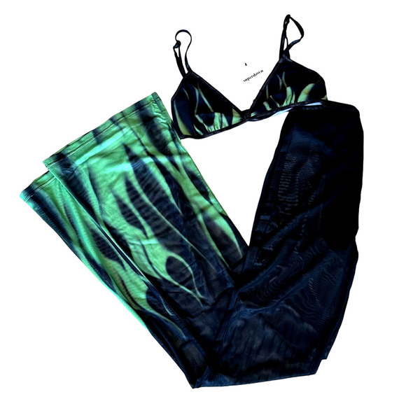 Superdown Black Sheer Flare Pant Set LARGE Crop Top Wicked Cochella Festival NEW - Picture 8 of 13